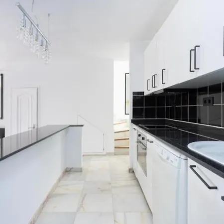 Siam Las Americas Air Con & Ocean View Villa *