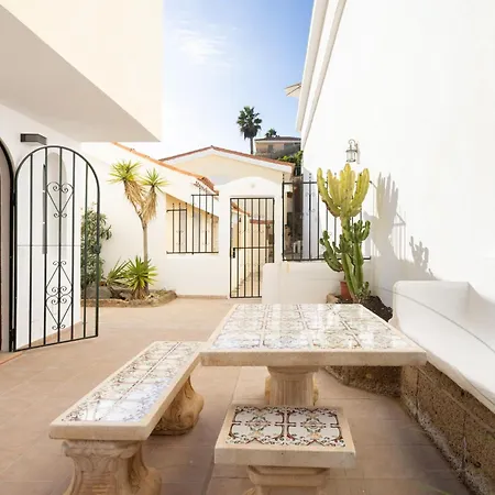 Siam Las Americas Air Con & Ocean View Villa Costa Adeje (Tenerife)